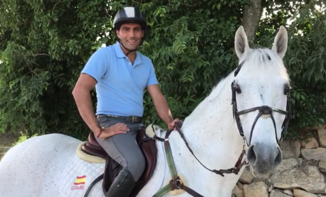 Albert Hermoso abre una cuenta en Instagram para el comercio de caballos